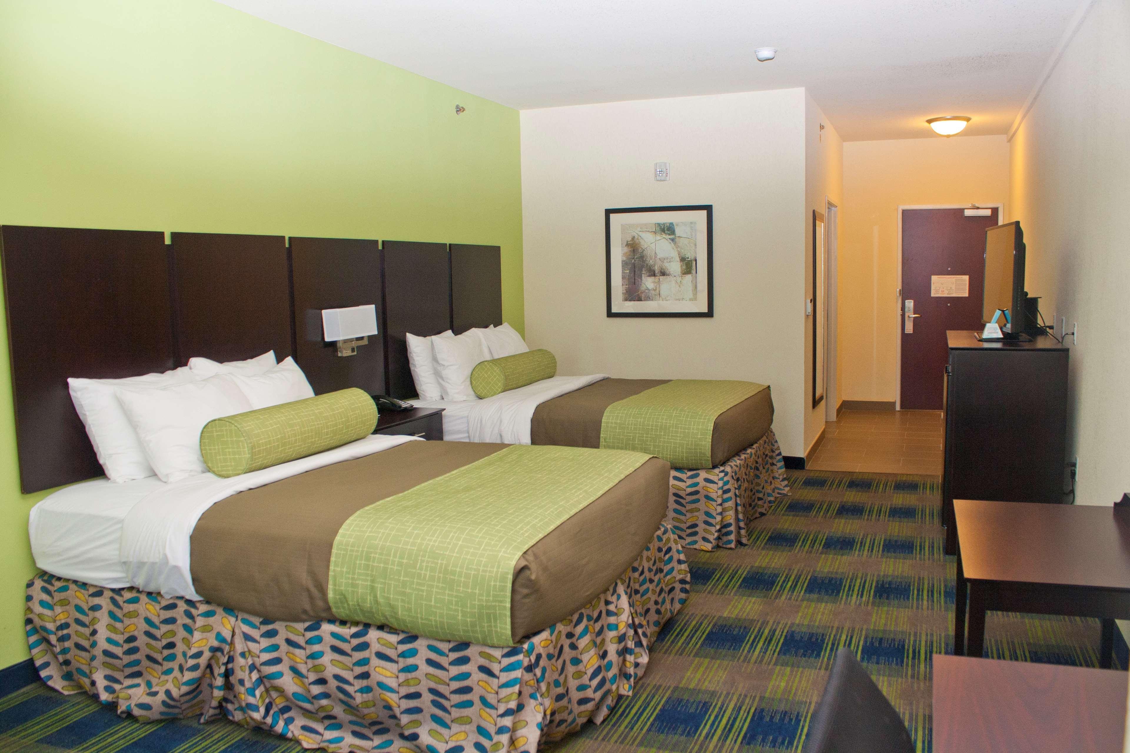 Best Western Plus Pratt Екстер'єр фото