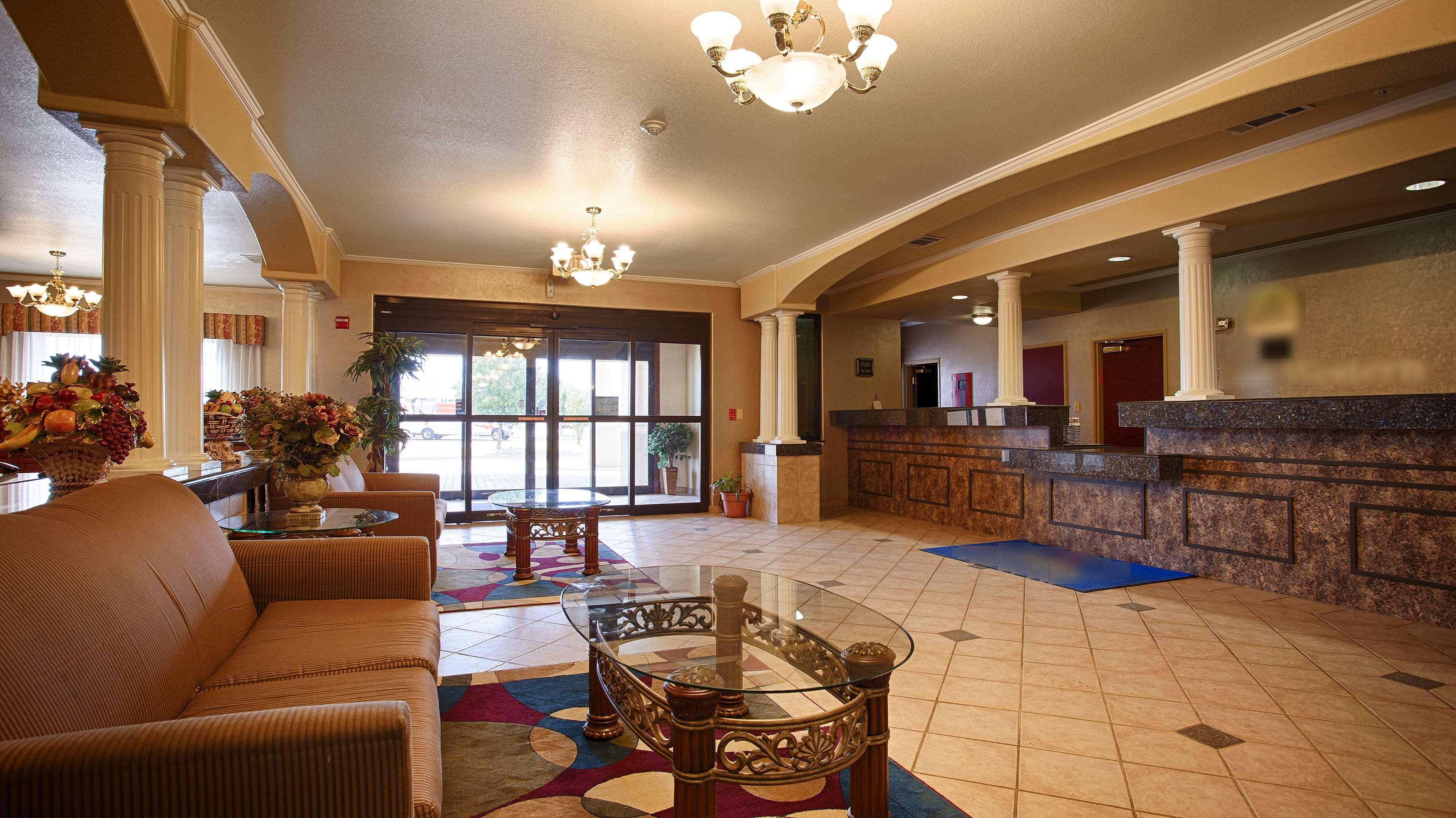 Best Western Plus Pratt Екстер'єр фото