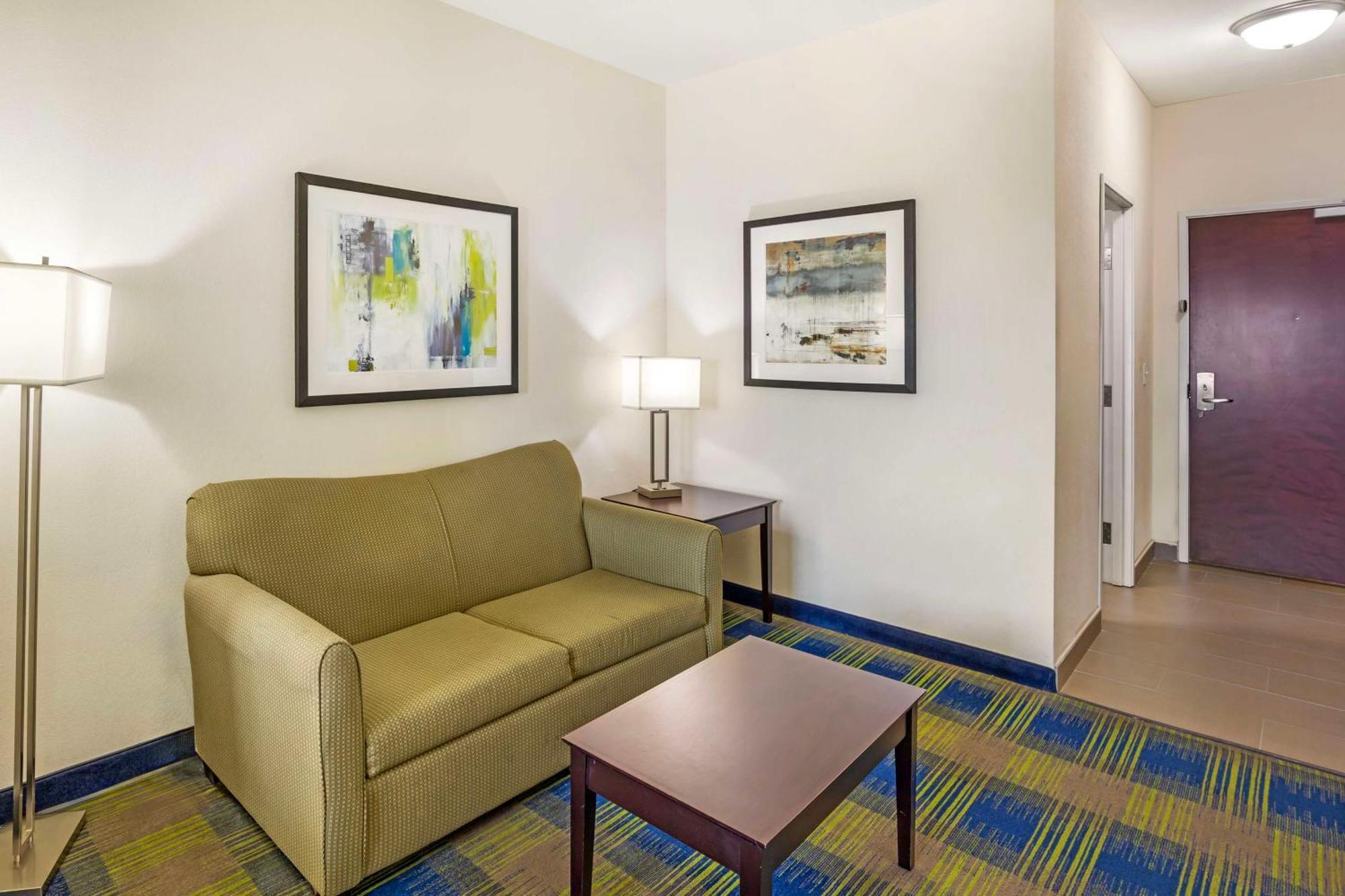Best Western Plus Pratt Екстер'єр фото