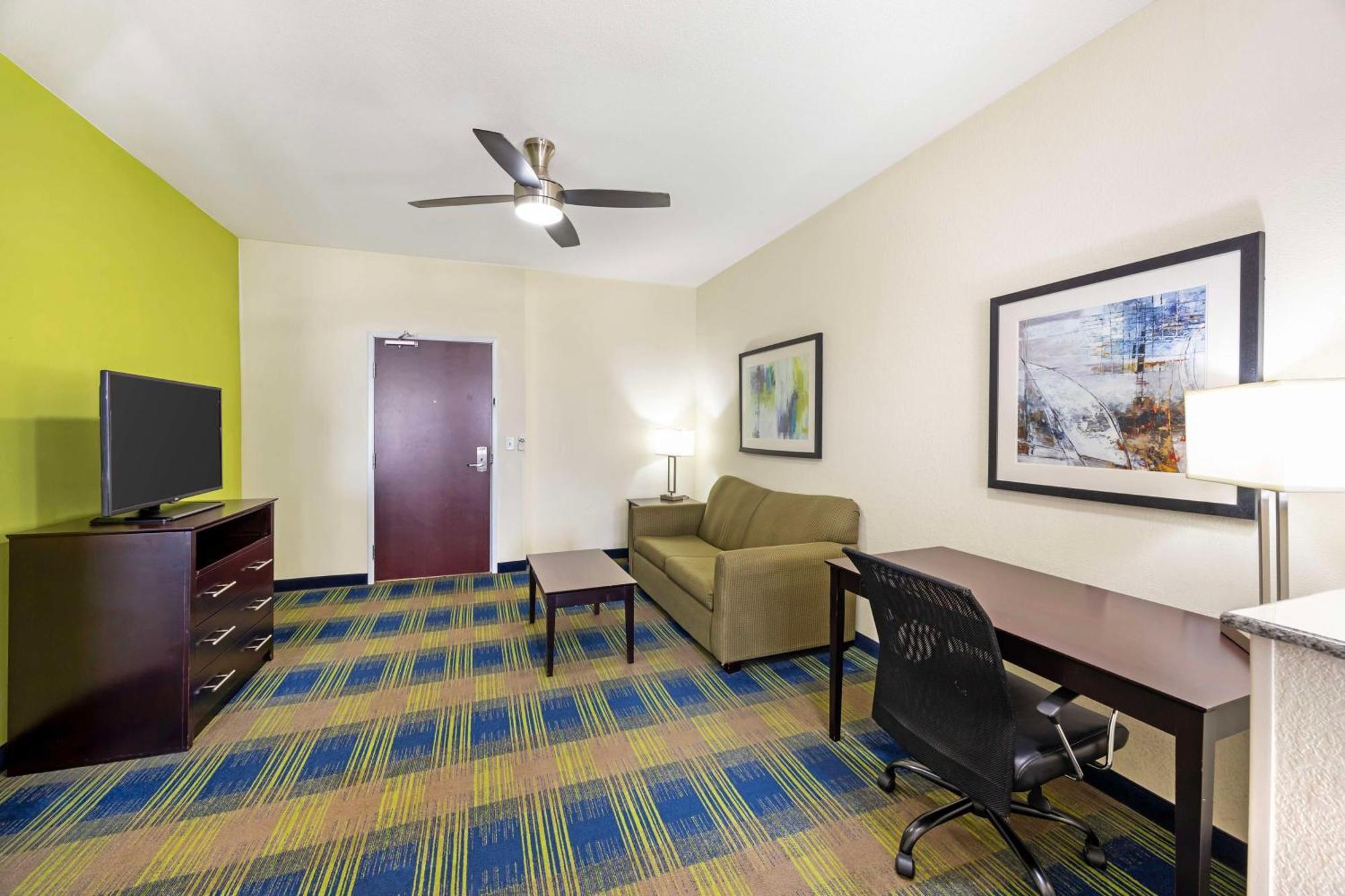 Best Western Plus Pratt Екстер'єр фото